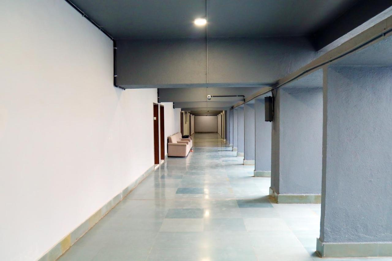 מומביי Country Inn & Suites By Turtle מראה חיצוני תמונה